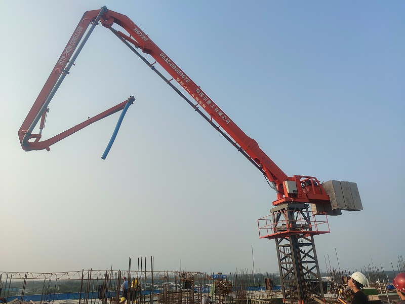 科尼樂重工電梯井內(nèi)爬式液壓布料機