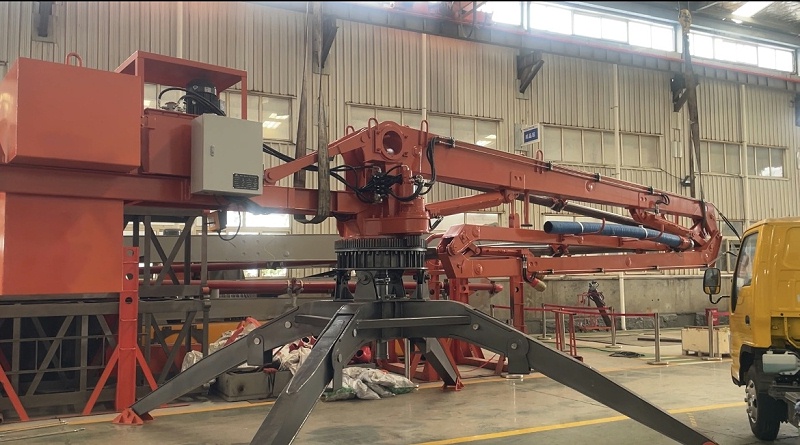 科尼樂重工移動式液壓布料機