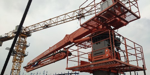 告別澆筑難題，液壓布料機一步到位