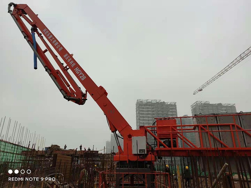 科尼樂重工電梯井內爬式液壓布料機
